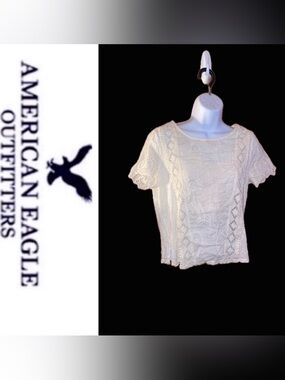 American Eagle Outfitters Lace Embroidered Top 🤍
